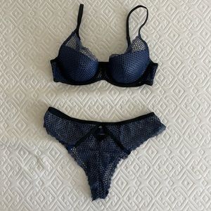 Victoria’s Secret set